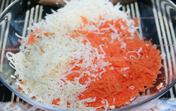 Салат из морковки, сыра и чеснока с майонезом